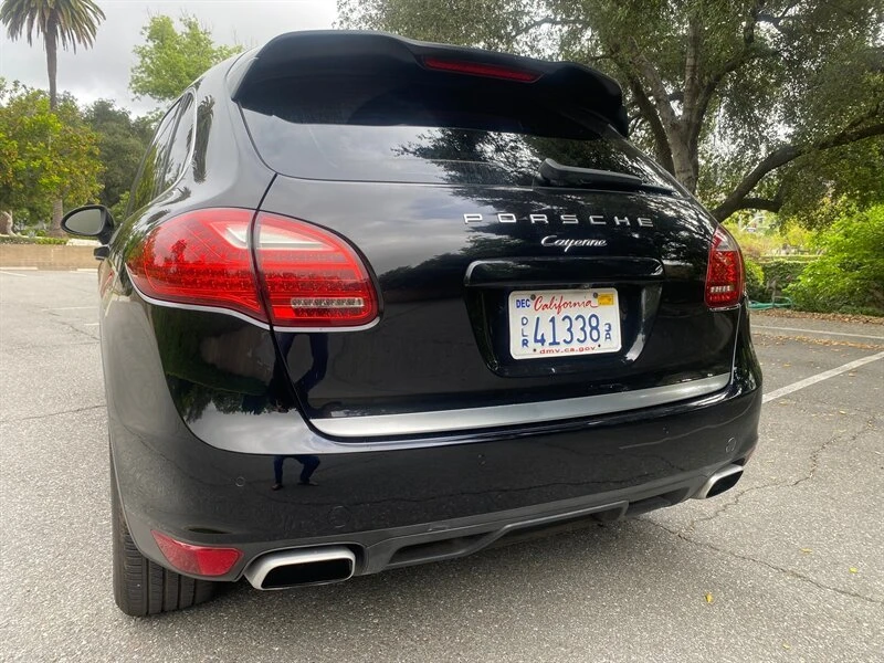 2012 Porsche 958 Cayenne - Image 9 of 20