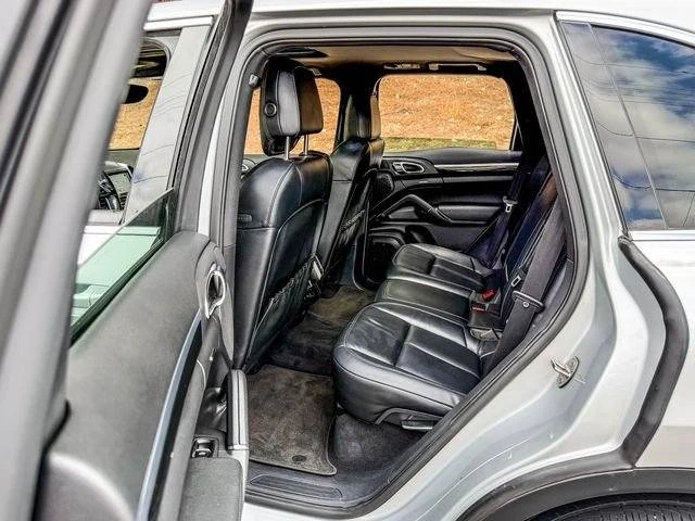 2012 Porsche 958 Cayenne - Image 10 of 20