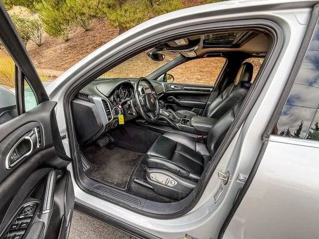 2012 Porsche 958 Cayenne - Image 5 of 20