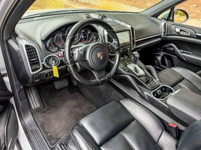 2012 Porsche 958 Cayenne - Image 6 of 20
