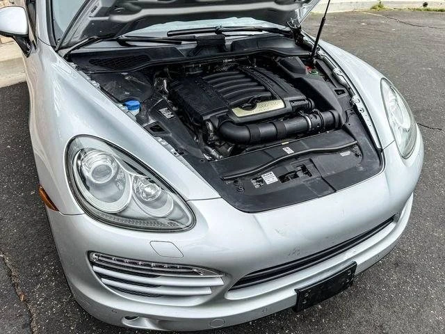 2012 Porsche 958 Cayenne - Image 12 of 20