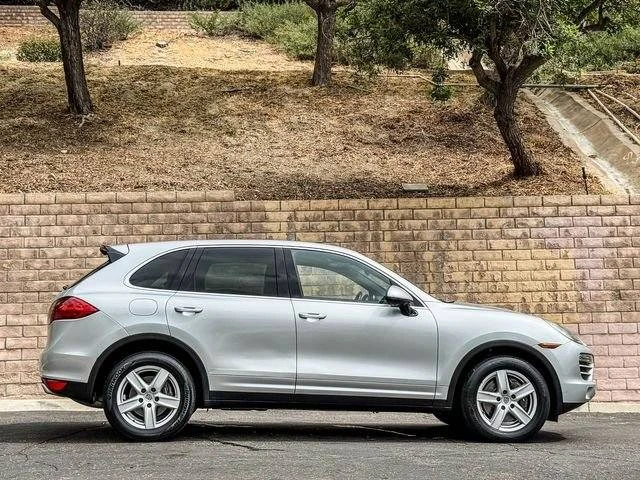 2012 Porsche 958 Cayenne - Image 14 of 20