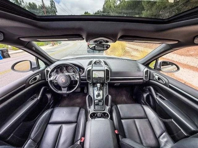 2012 Porsche 958 Cayenne - Image 7 of 20