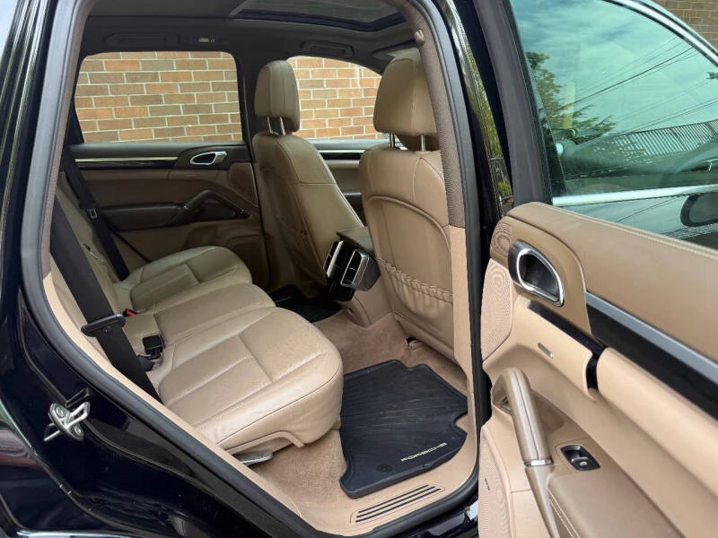 2012 Porsche 958 Cayenne - Image 22 of 31