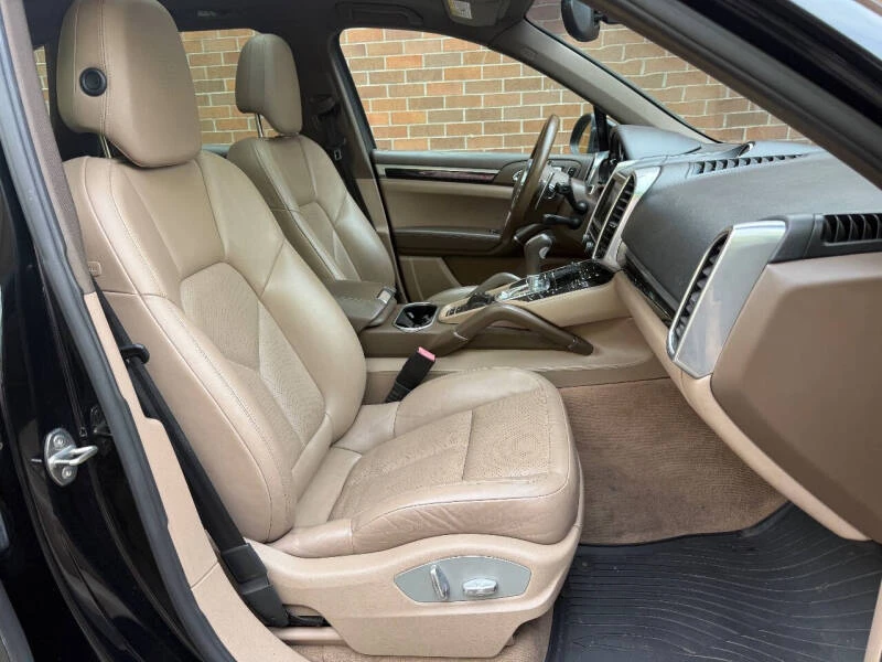 2012 Porsche 958 Cayenne - Image 26 of 31