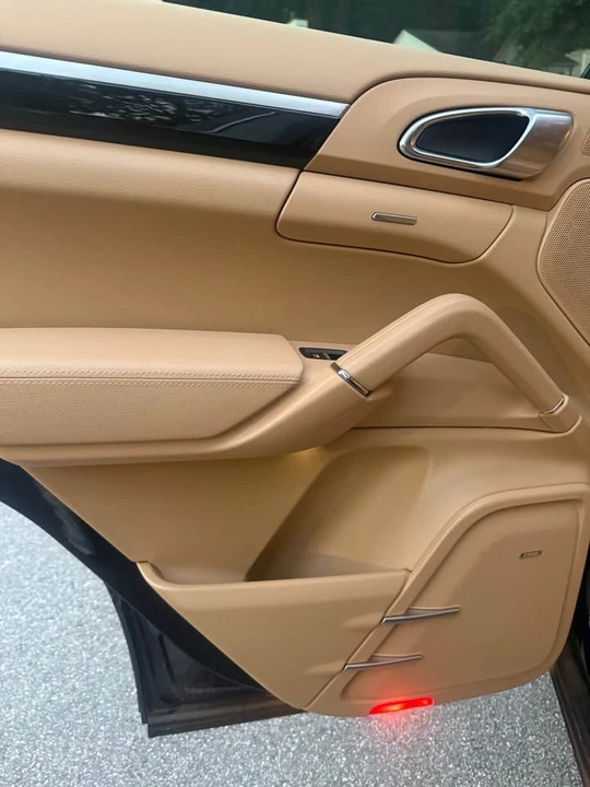 2012 Porsche 958 Cayenne - Image 11 of 14
