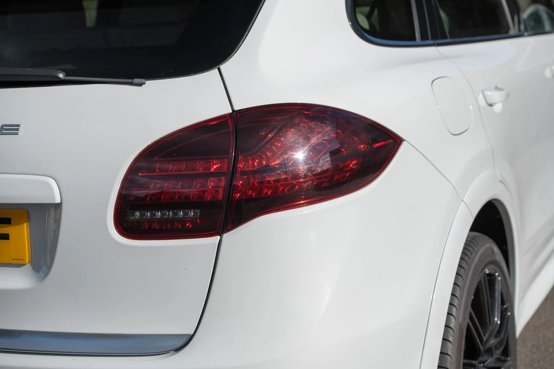 2012 Porsche 958 Cayenne Turbo - Image 9 of 30