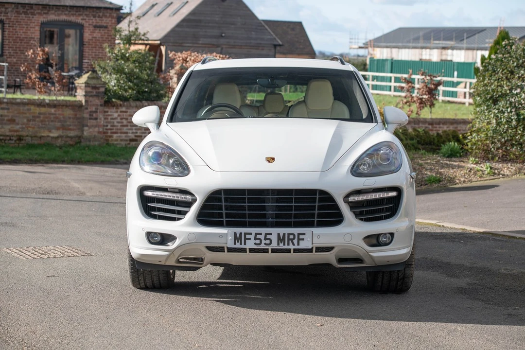 2012 Porsche 958 Cayenne Turbo - Image 2 of 30