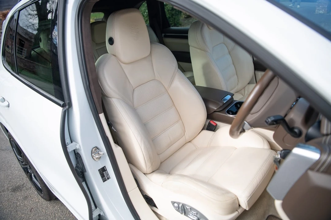 2012 Porsche 958 Cayenne Turbo - Image 13 of 30