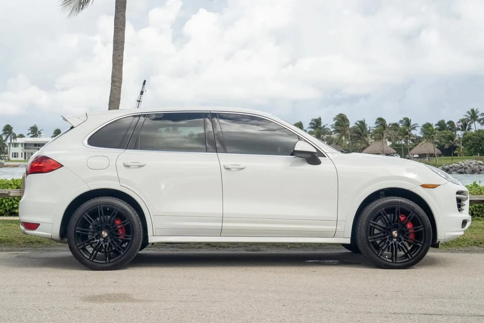 2012 Porsche 958 Cayenne Turbo - Image 4 of 8