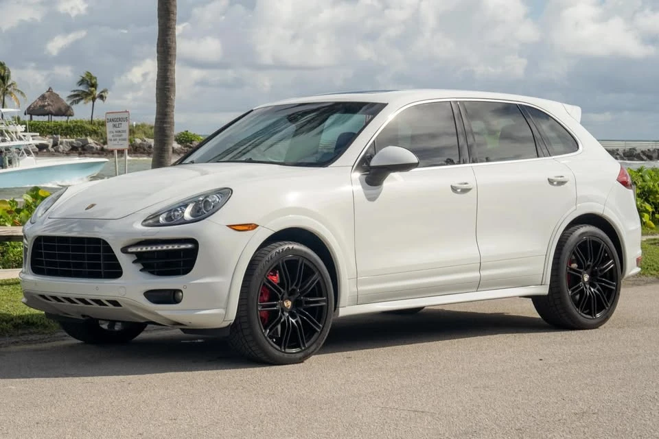 2012 Porsche 958 Cayenne Turbo - Image 2 of 8