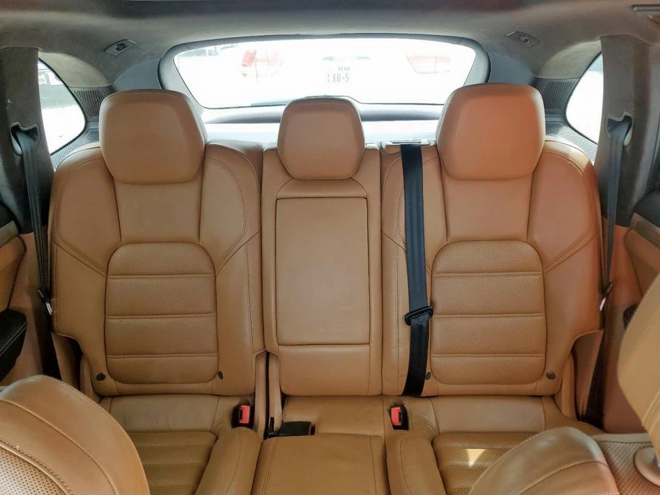 2012 Porsche 958 Cayenne Turbo - Image 2 of 15