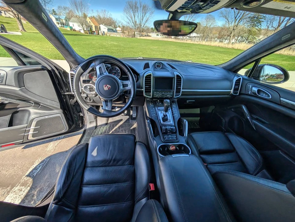 2012 Porsche 958 Cayenne Turbo - Image 11 of 23