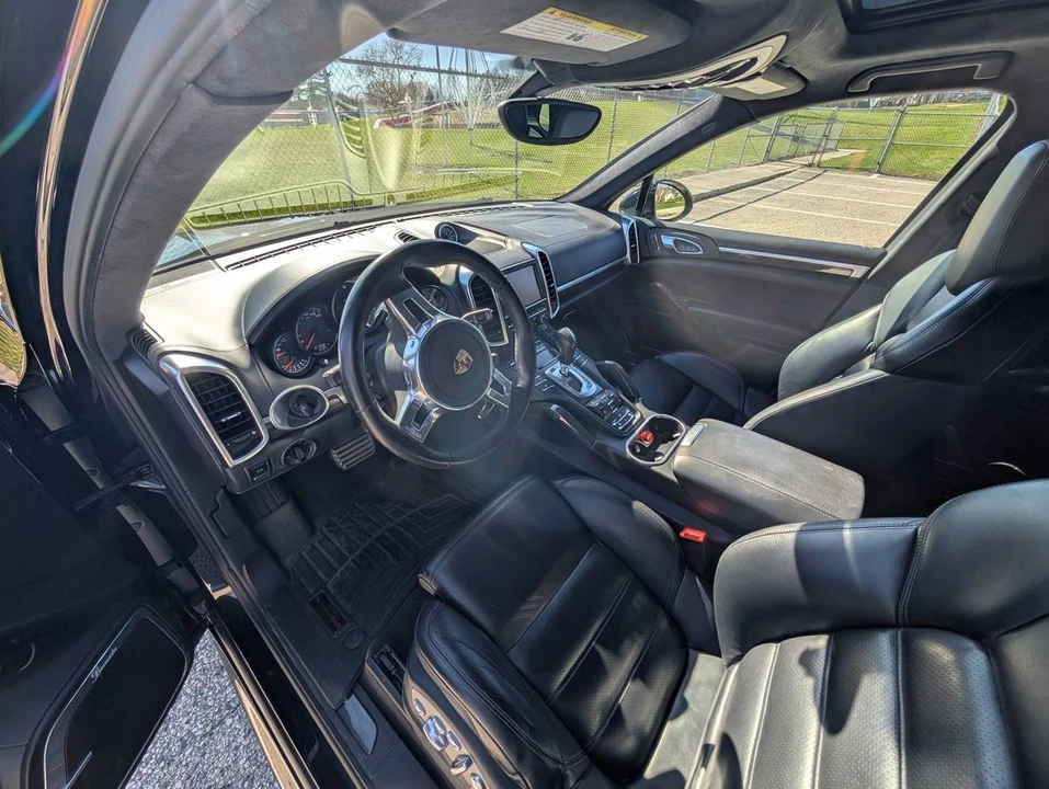2012 Porsche 958 Cayenne Turbo - Image 16 of 23
