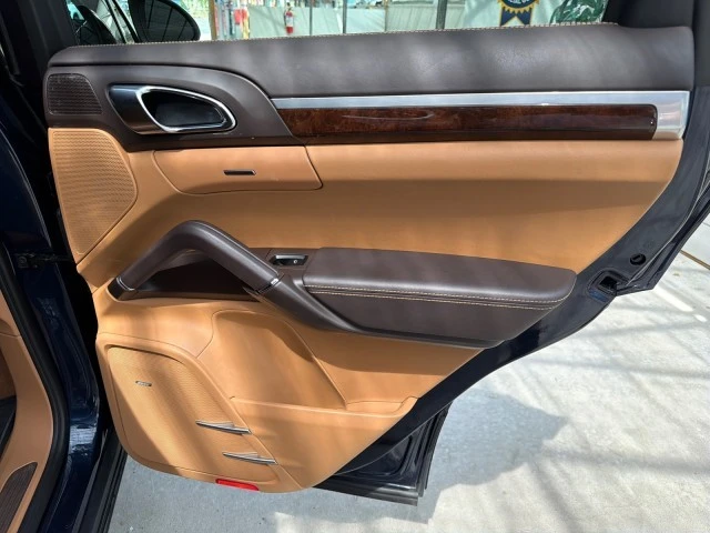 2012 Porsche 958 Cayenne Turbo - Image 26 of 31