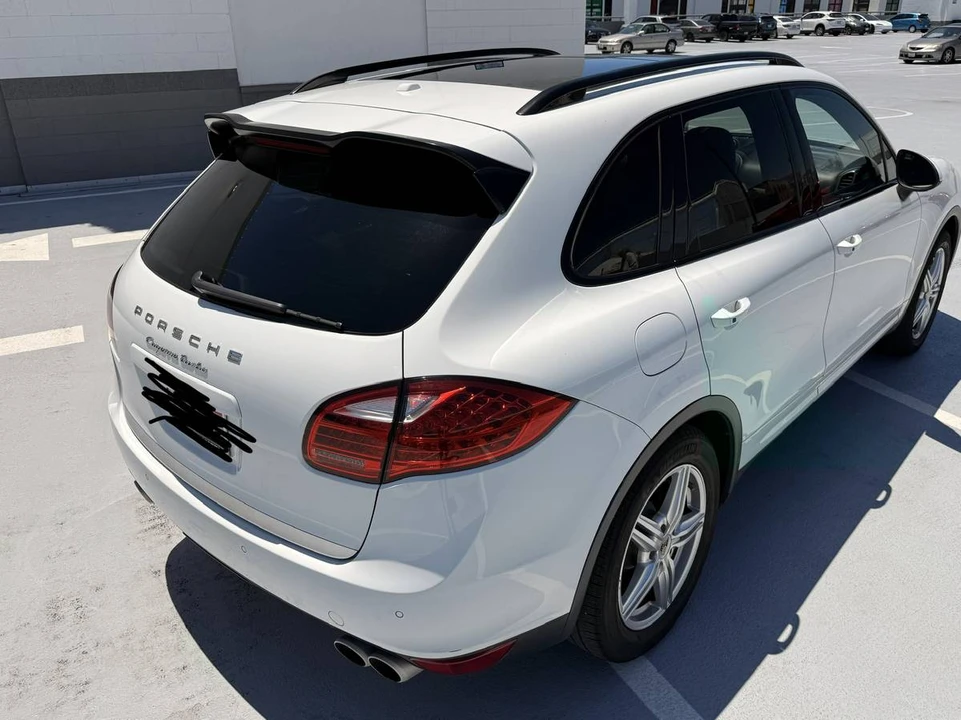 2012 Porsche 958 Cayenne Turbo - Image 10 of 23