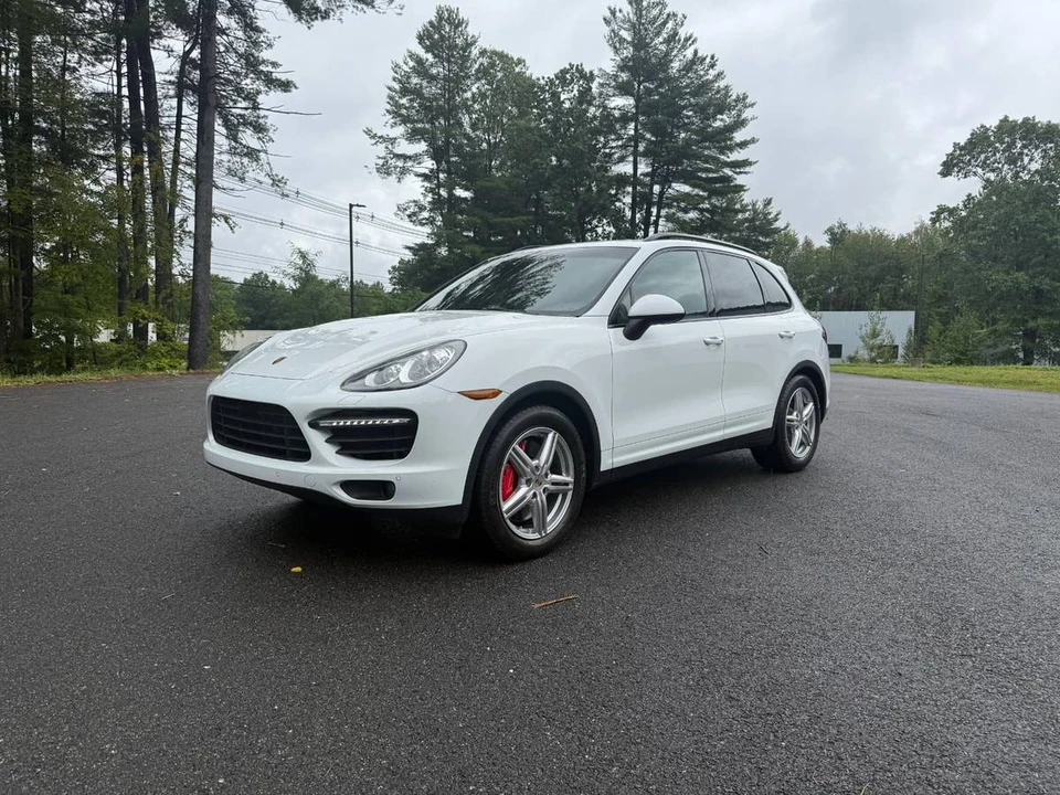 2012 Porsche 958 Cayenne Turbo - Image 2 of 20
