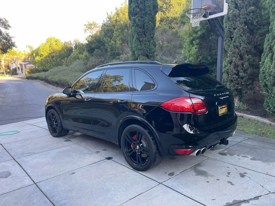 2012 Porsche 958 Cayenne Turbo - Image 2 of 16