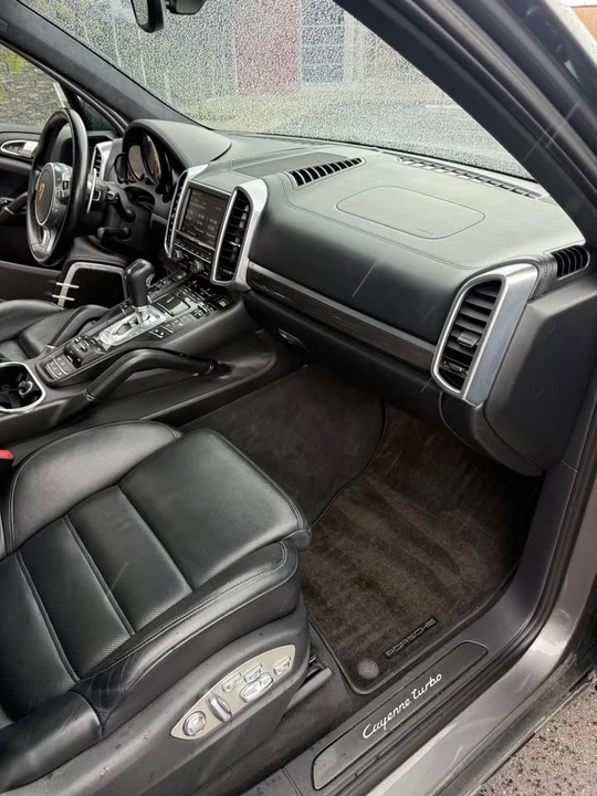 2012 Porsche 958 Cayenne Turbo - Image 6 of 10