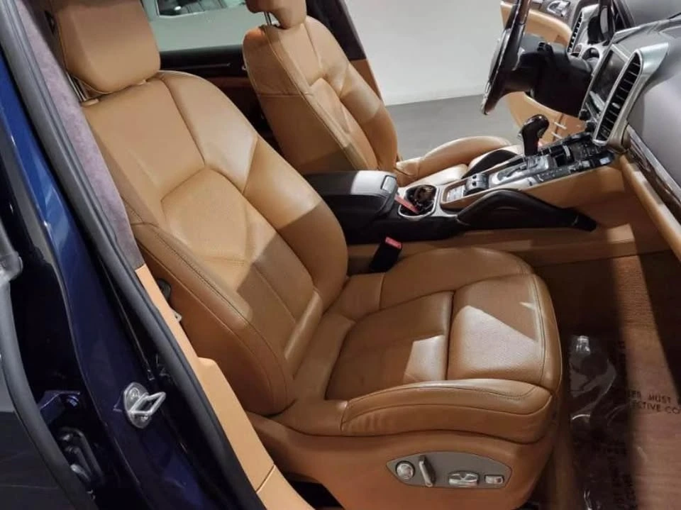 2012 Porsche 958 Cayenne Turbo - Image 2 of 18