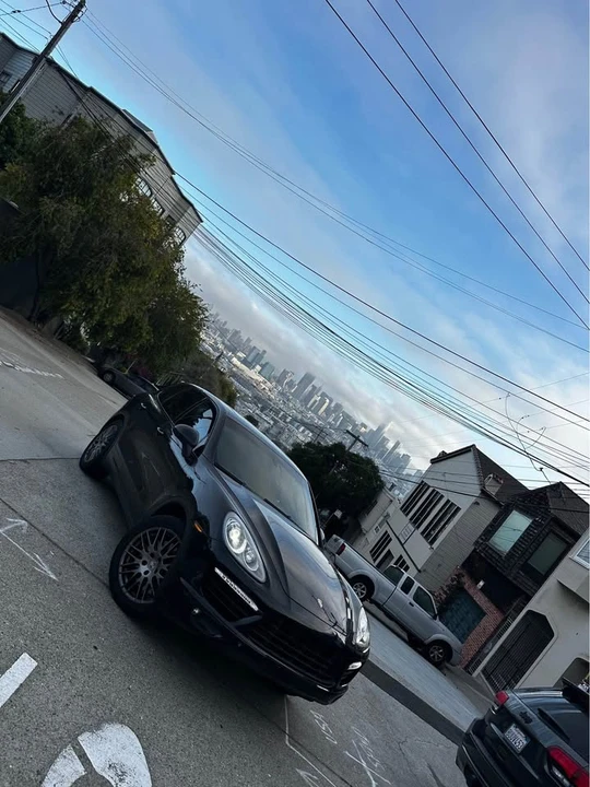 2012 Porsche 958 Cayenne Turbo - Image 2 of 12