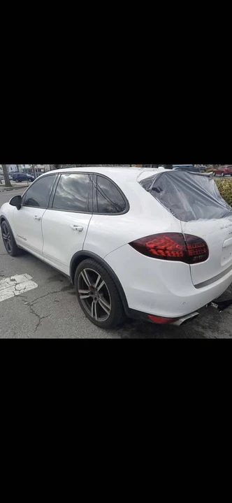 2012 Porsche 958 Cayenne Turbo - Image 2 of 9