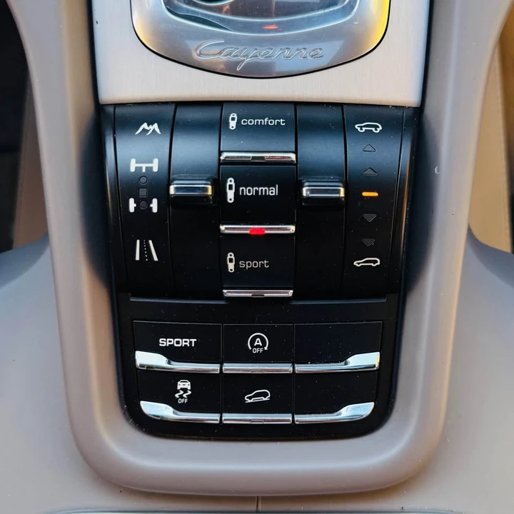 2012 Porsche 958 Cayenne Turbo - Image 16 of 20