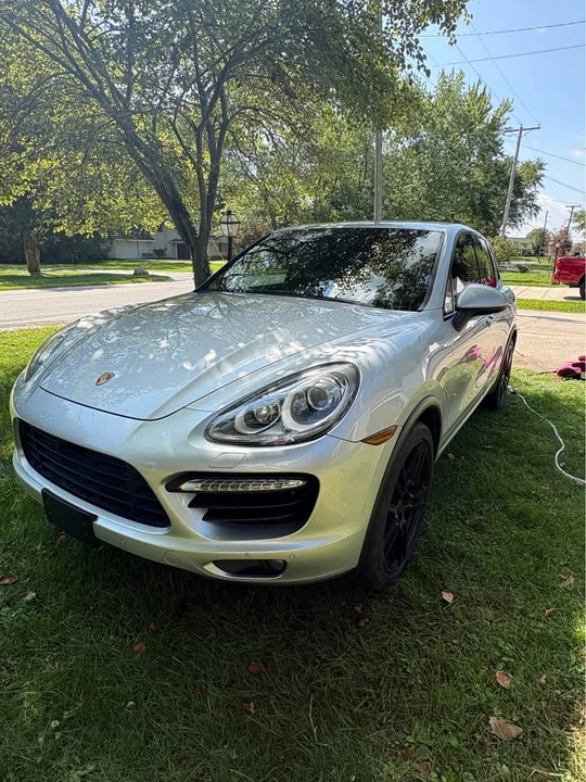 2012 Porsche 958 Cayenne Turbo - Image 2 of 15