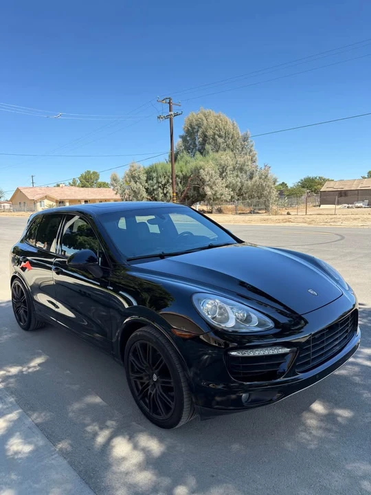 2012 Porsche 958 Cayenne Turbo - Image 2 of 10