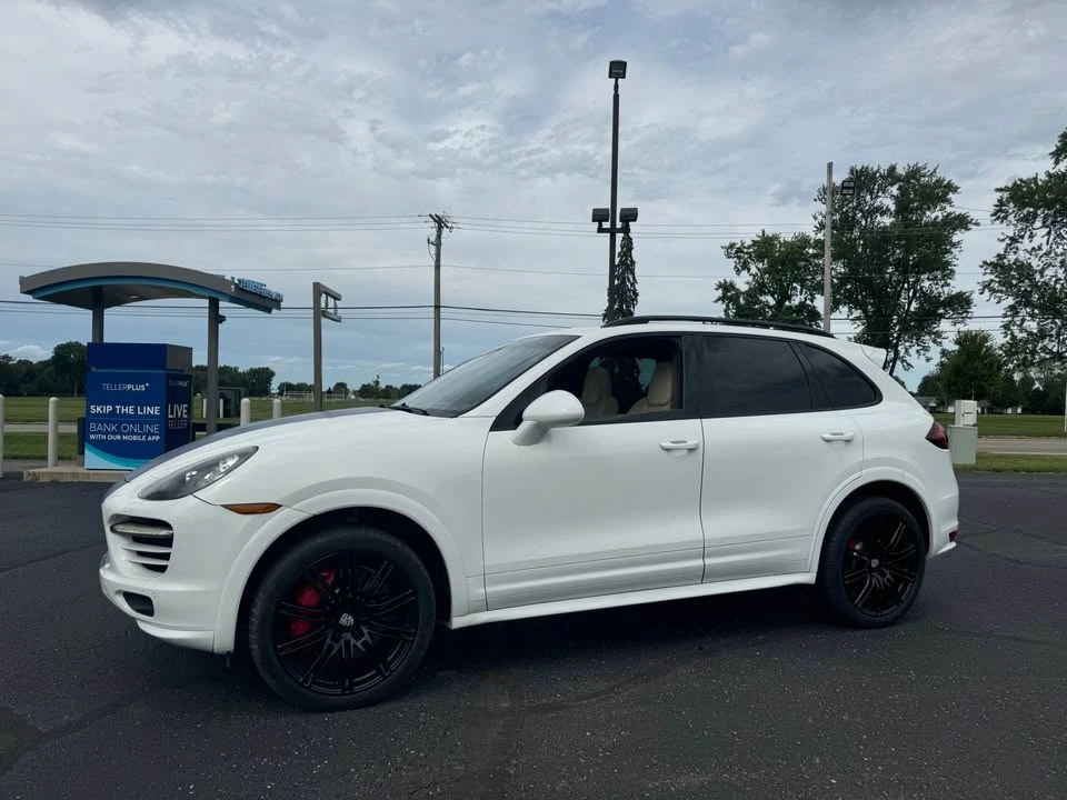 2012 Porsche 958 Cayenne Turbo - Image 2 of 11