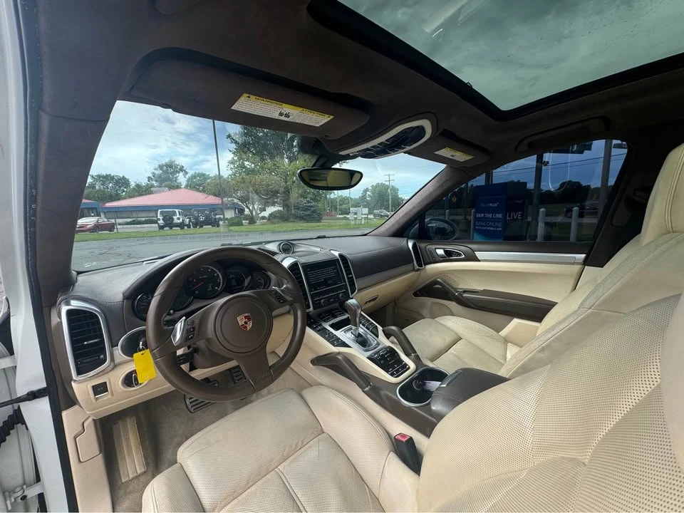 2012 Porsche 958 Cayenne Turbo - Image 8 of 11