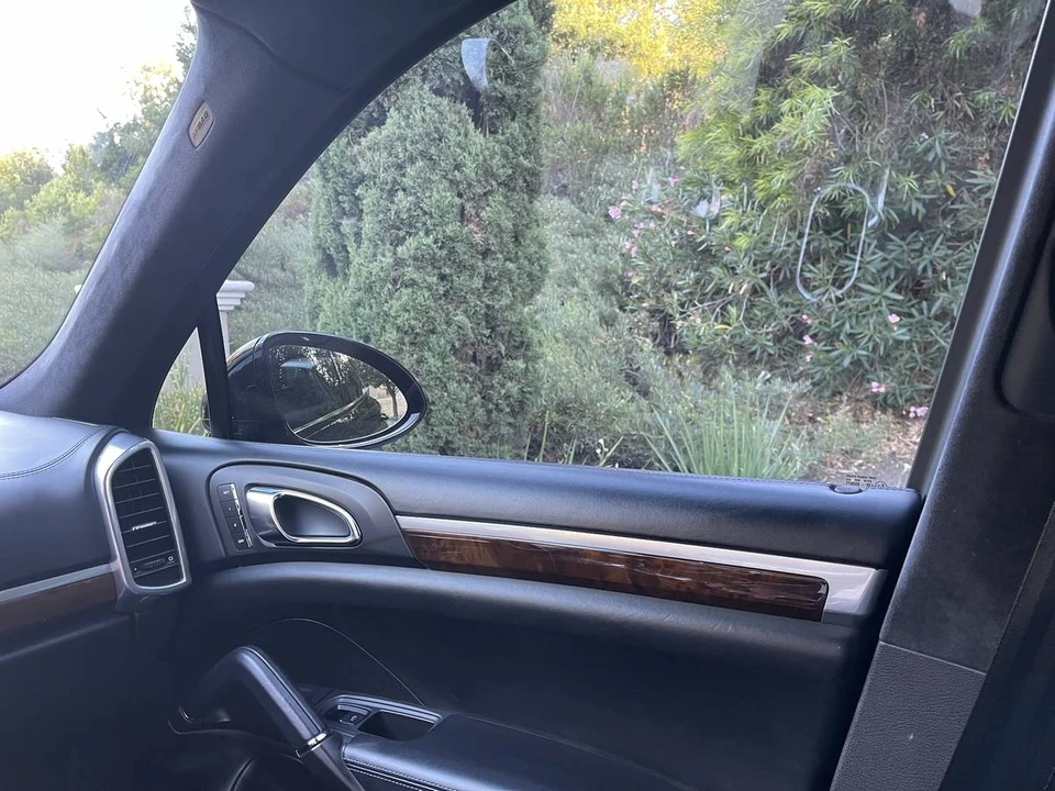 2012 Porsche 958 Cayenne Turbo - Image 10 of 16