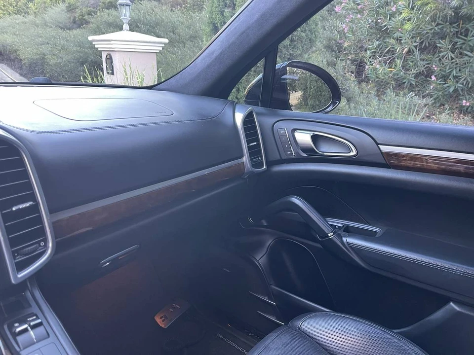 2012 Porsche 958 Cayenne Turbo - Image 12 of 16