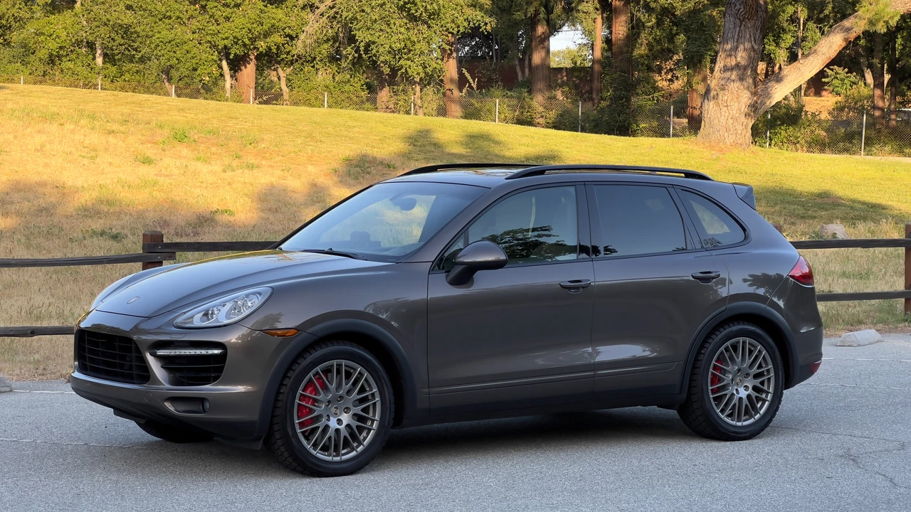 2012 Porsche 958 Cayenne Turbo - Image 9 of 31