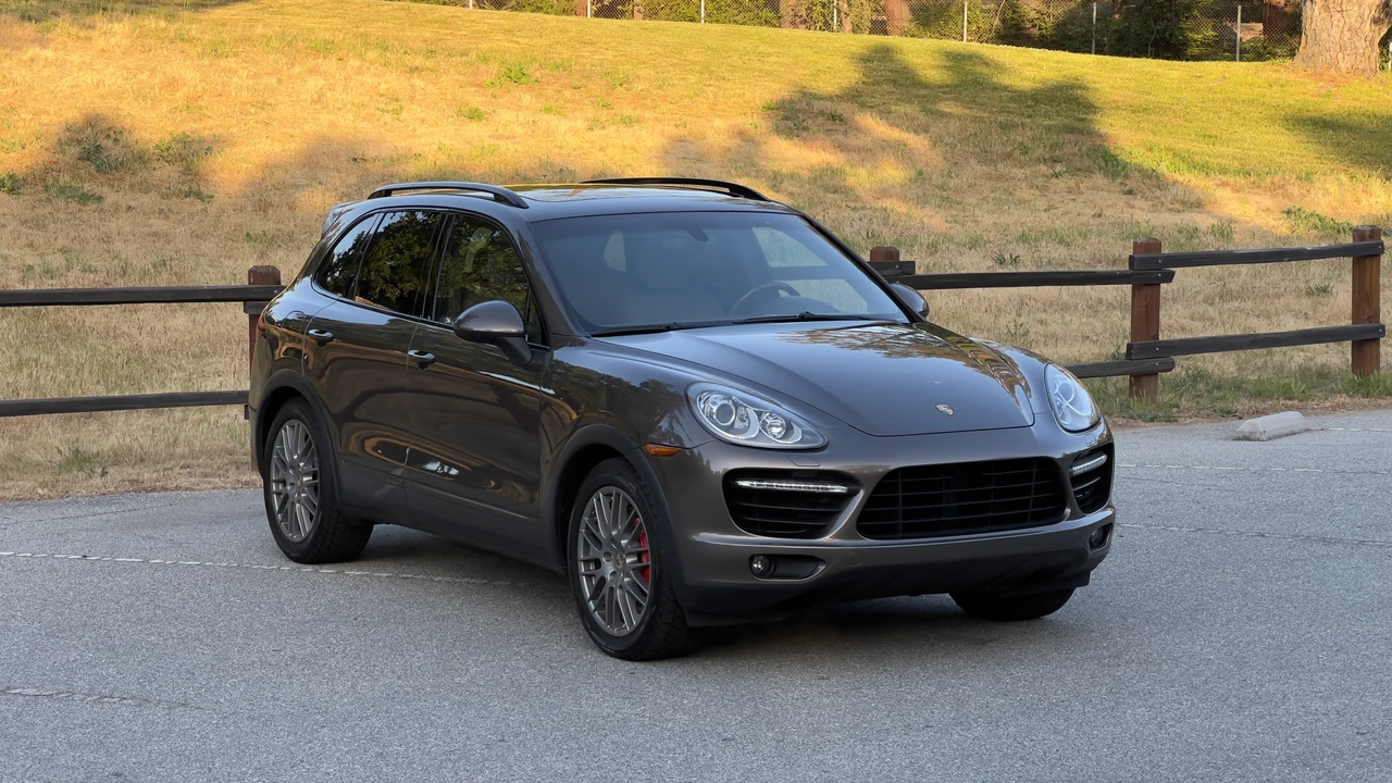 2012 Porsche 958 Cayenne Turbo - Image 30 of 31