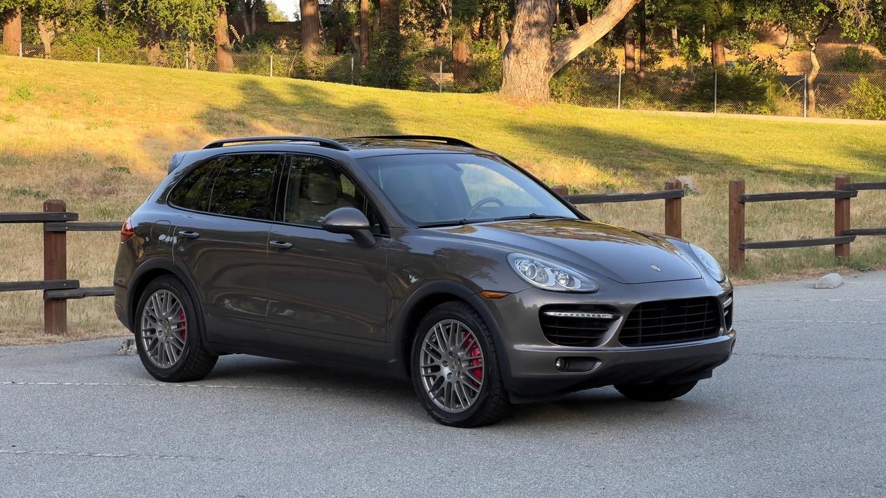 2012 Porsche 958 Cayenne Turbo - Image 27 of 31
