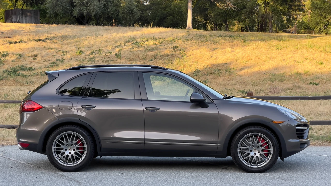 2012 Porsche 958 Cayenne Turbo - Image 24 of 31