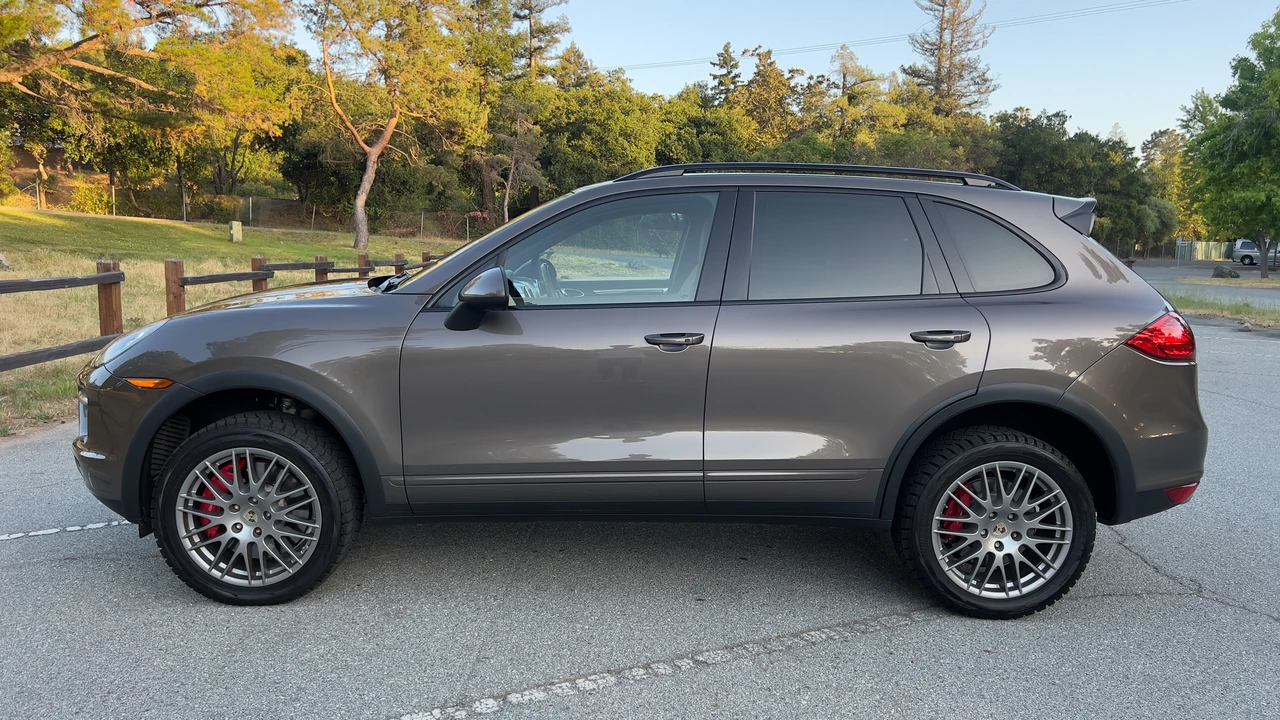 2012 Porsche 958 Cayenne Turbo - Image 12 of 31