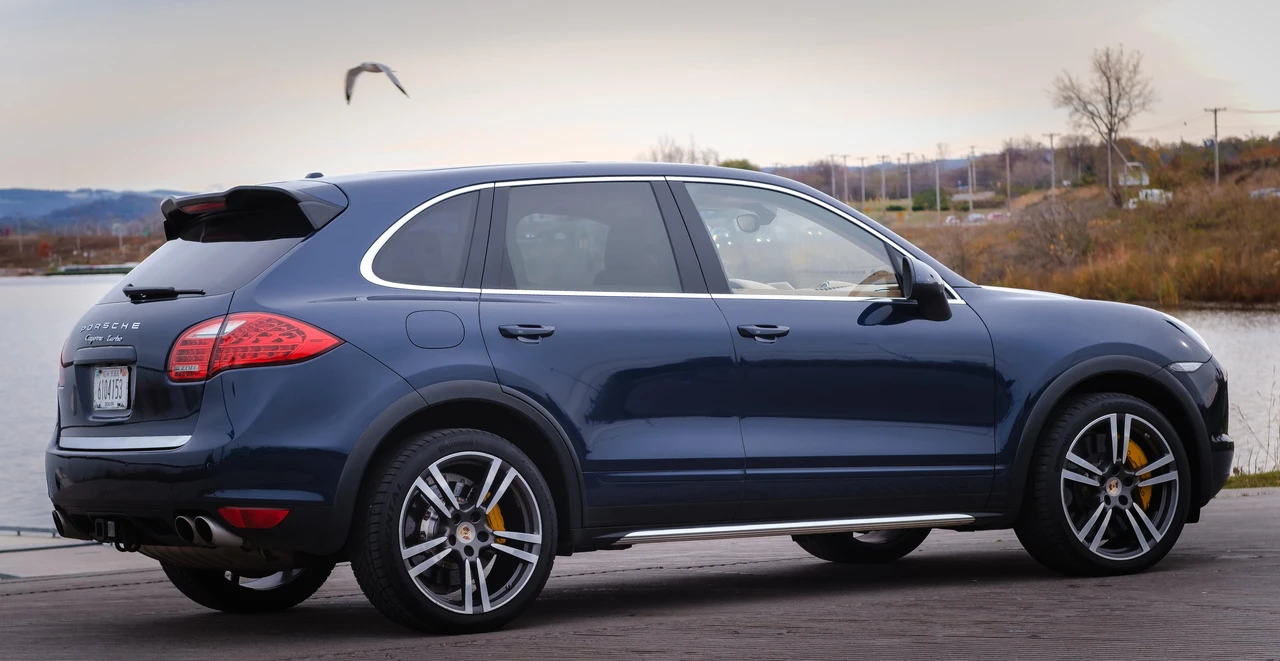 2012 Porsche 958 Cayenne Turbo - Image 9 of 31
