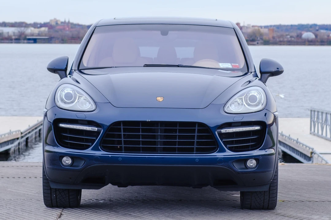 2012 Porsche 958 Cayenne Turbo - Image 2 of 31