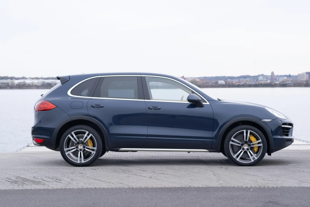 2012 Porsche 958 Cayenne Turbo - Image 10 of 31