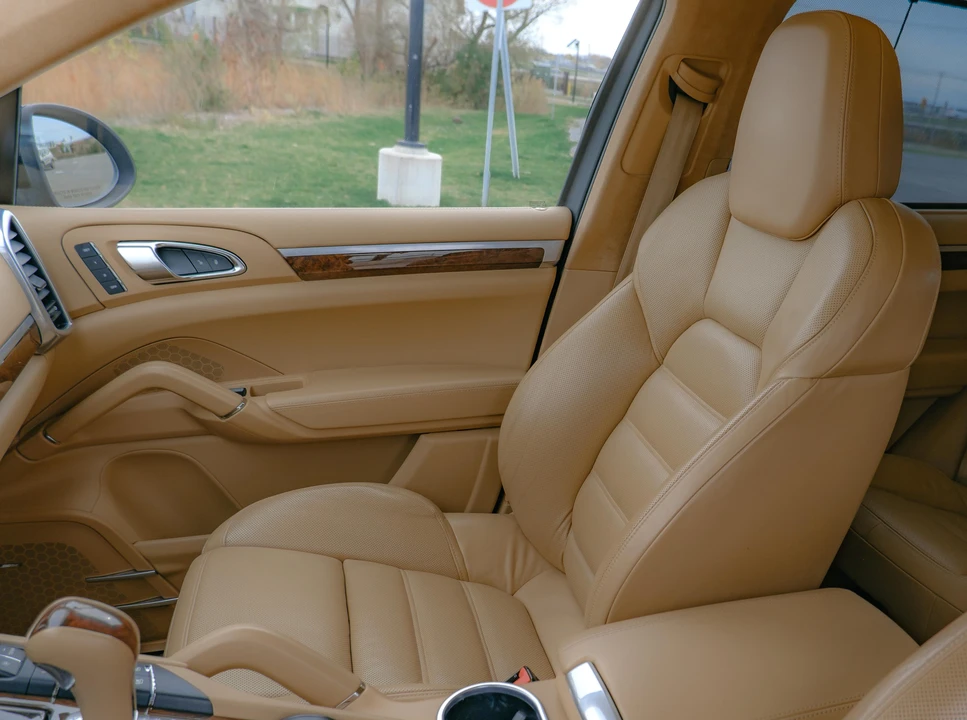 2012 Porsche 958 Cayenne Turbo - Image 30 of 31
