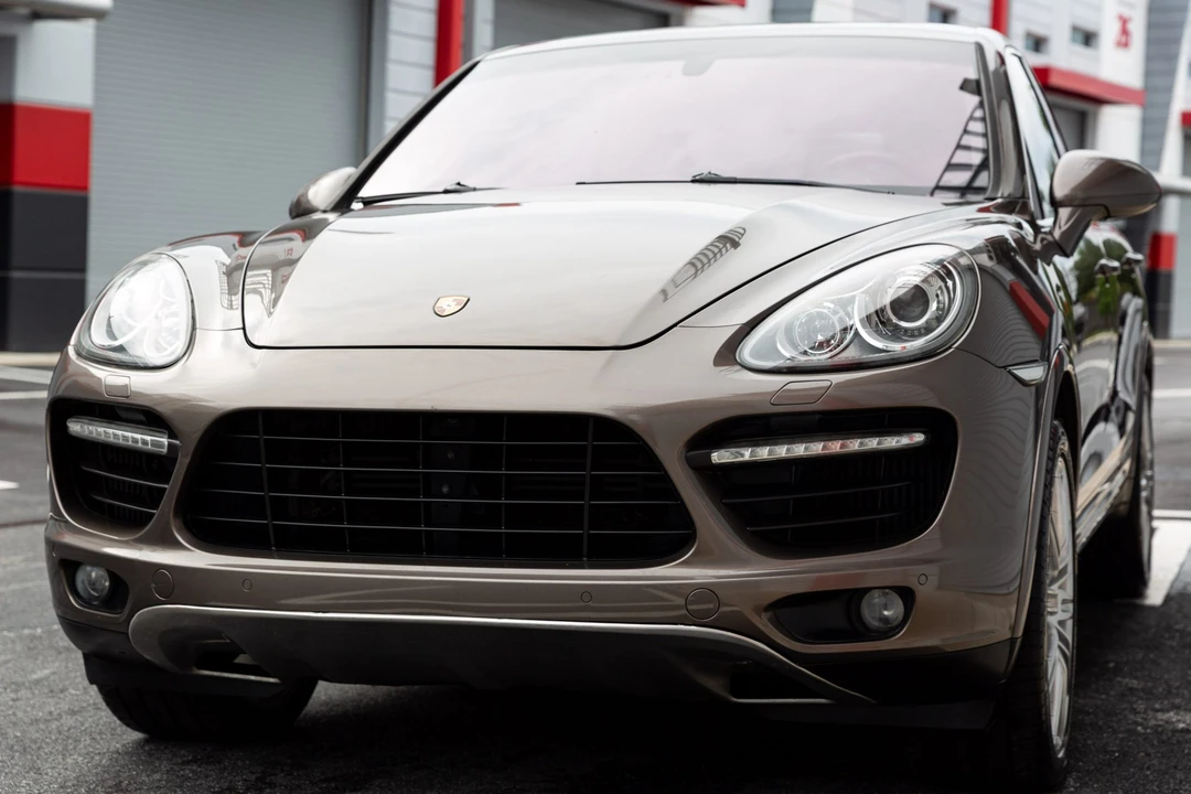 2012 Porsche 958 Cayenne Turbo - Image 2 of 31