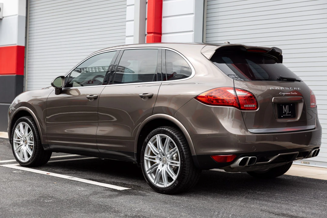 2012 Porsche 958 Cayenne Turbo - Image 10 of 31