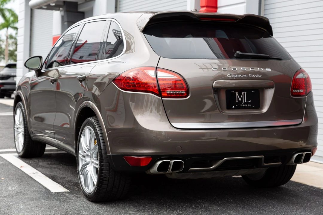 2012 Porsche 958 Cayenne Turbo - Image 12 of 31