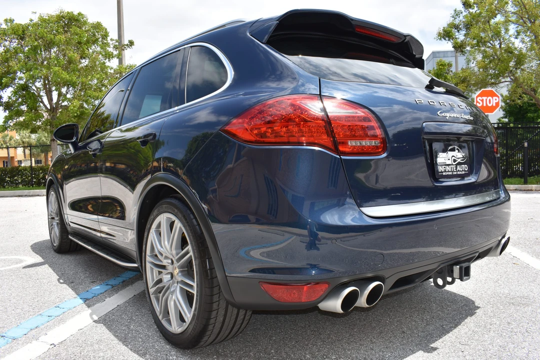 2012 Porsche 958 Cayenne Turbo - Image 10 of 31