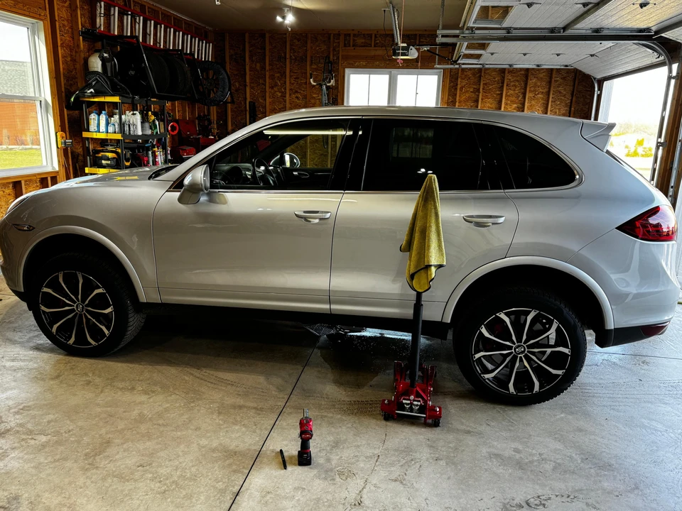 2012 Porsche 958 Cayenne Turbo - Image 16 of 31