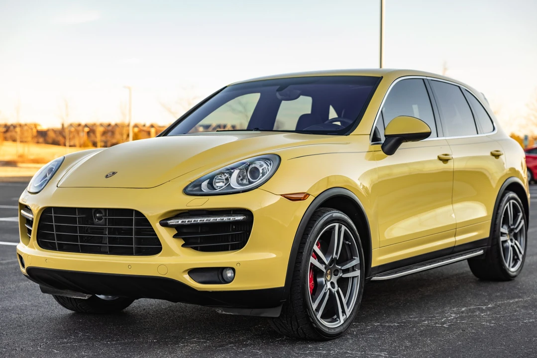 2012 Porsche 958 Cayenne Turbo - Image 2 of 31