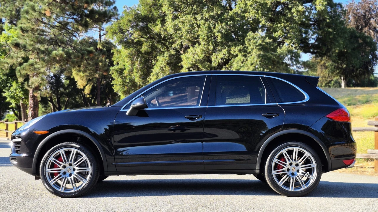 2012 Porsche 958 Cayenne Turbo - Image 9 of 31