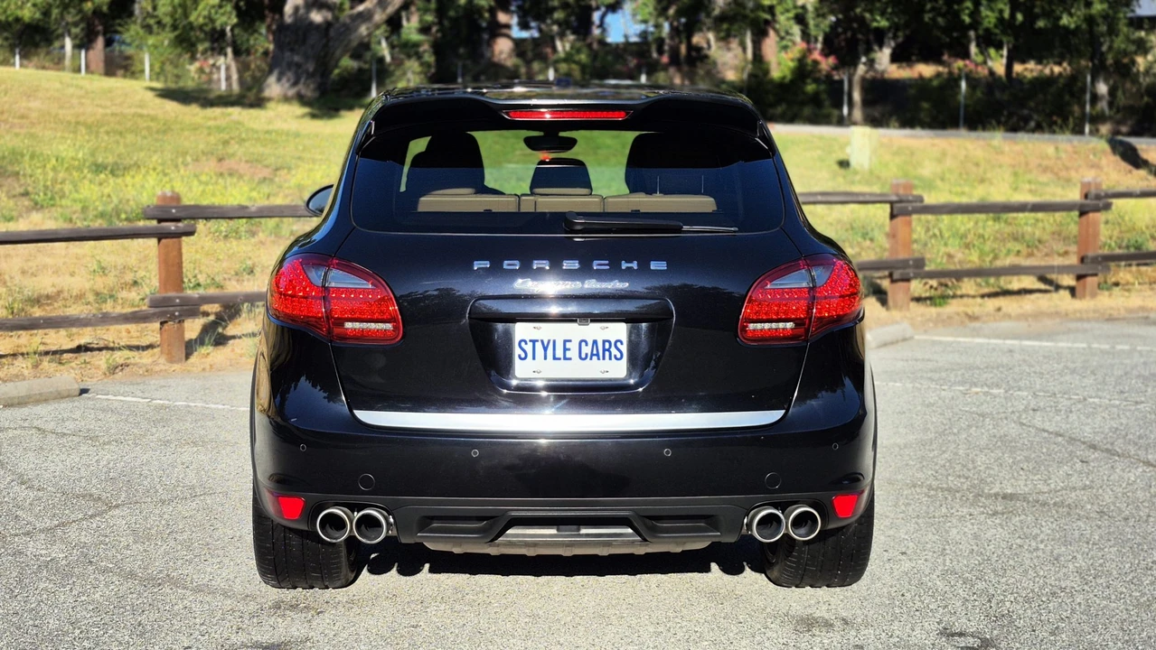 2012 Porsche 958 Cayenne Turbo - Image 16 of 31